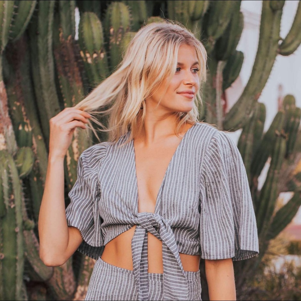 SOMEDAYS LOVIN | Tie Front Bra Crop Top